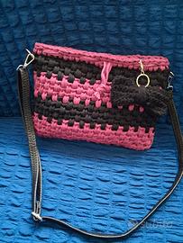 borsa uncinetto realizzata con punto canestro 