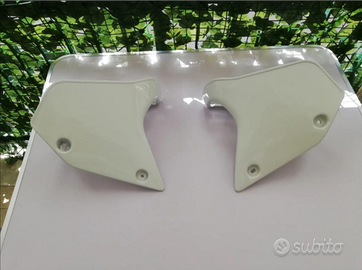 Yamaha tt 350 fiancate laterali bianca