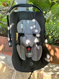 Seggiolino auto