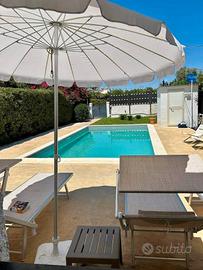 Villa piscina privata giardino fontane bianche sr