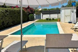 Villa piscina privata giardino fontane bianche sr