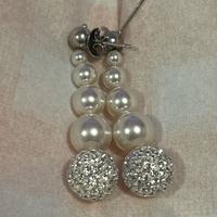 Orecchini con perle e strass