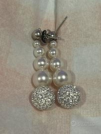 Orecchini con perle e strass