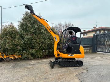 E281 Escavatore JCB 18 q allargabile