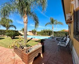 Villa con piscina a Partinico, Contrada Spadafora