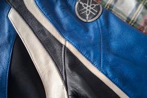 giubboto pelle moto vintage. yamaha. M