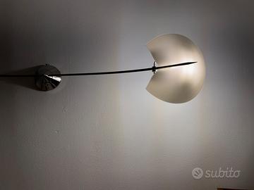 Lampada da parete dal design moderno