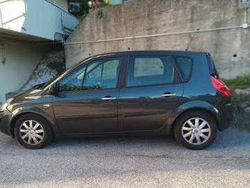 Renault scenic 1.9 dCi 130 CV