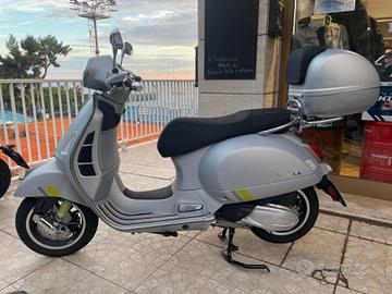 Vespa GTS 300 hpe Supertech - 2023