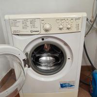 Lavatrice Indesit Slim 6kg (mod. IWSC61052)