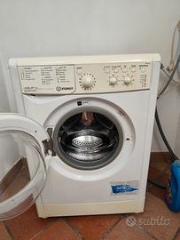 Lavatrice Indesit Slim 6kg (mod. IWSC61052)