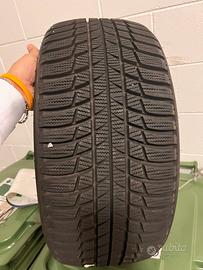 Gomme da neve Bridgeston da 18