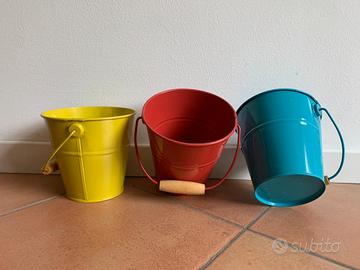 Porta vasi in ferro smaltato