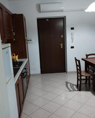 Bilocale arredato Farina-Zona "ASL-Poliambulatori"