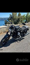 Moto Guzzi v7 stone 2022 nera