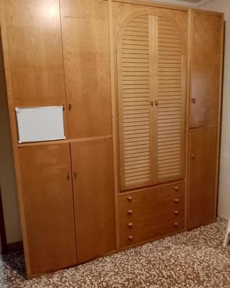 3 CAMERE DA LETTO 300€ TOT o 130€ CAD TRATTABILI