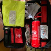 KIT SOCCORSO PER AUTO