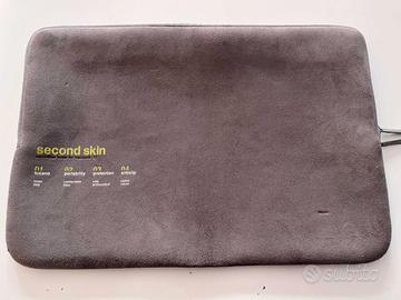 Custodia TUCANO Second Skin 17"