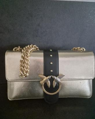 Pinko Love Bag Laminata Oro con Tracolla a Catena