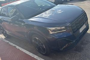 Audi Q2  2.0 tdi total Black s-tronic s-line