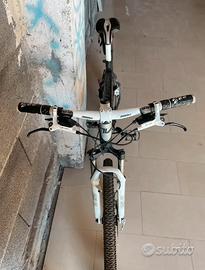 Mountain Bike Vektor Montana 26’