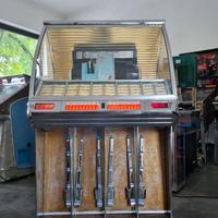 Jukebox Seeburg HF100R Revisionato