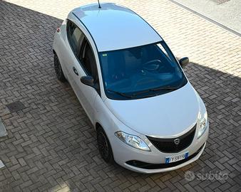 Lancia Ypsilon - Elefantino Blu