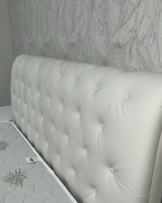 Letto matrimoniale a contenitore