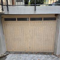 Porta basculante 3 metri per 2.40 di altezza