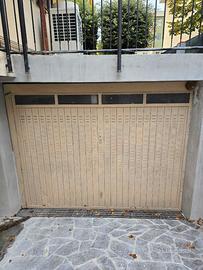 Porta basculante 3 metri per 2.40 di altezza