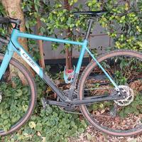 CUBE NUROAD RACE HPA GRAVEL