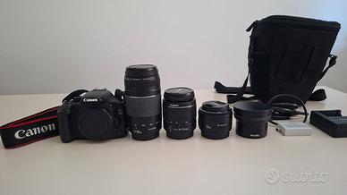 Canon EOS 550D kit completo con 3 obiettivi e bors