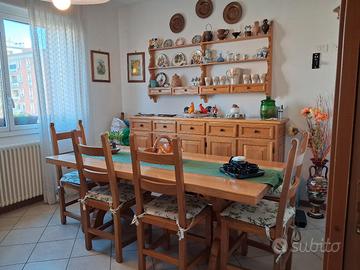 Soggiorno rustico in legno massello di faggio