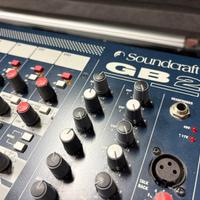 Mixer Soundcraft GB2 - 24 canali