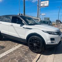 Land Rover Range Evoque 2.2 TD4 5p. Pure