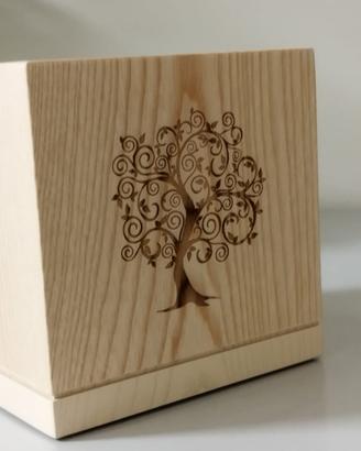 Urna Cineraria Caprai in Legno – Cubo Decorato