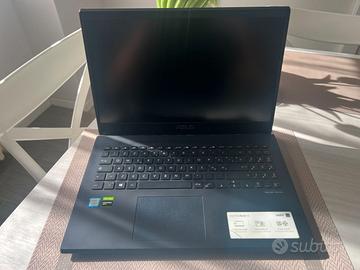 Asus VivoBook 15 - i7 - GTX 1650 – 12GB RAM