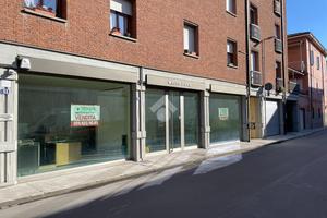 NEGOZIO A CARPI