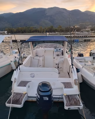 Saver Manta 620 Cabin con motore 115 Yamaha