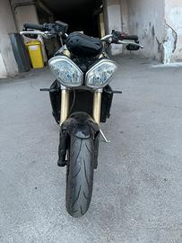 200& Triumph Street Triple 675
