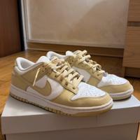 Nike dunk low team gold