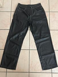 Pantalone nero in pelle