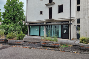 Ufficio ex banca Quadrilocale con due bagni