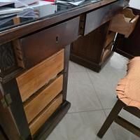 scrivania di palissandro