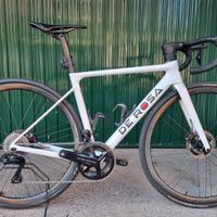 bici come da foto o telaio, reggisella e manubrio 