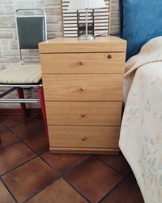 cassettiera legno chiaro 