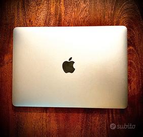 MacBook 12 pollici (con borsa e custodie)