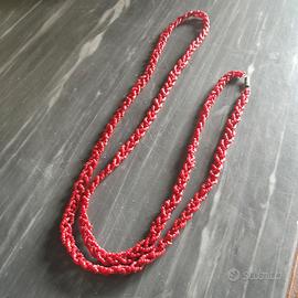 Collana lunga di corallo rosso