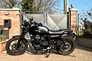 Moto Guzzi V7 Stone III