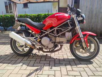 Ducati monster 600 2001